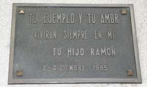 Placa de Palito Ortega a Legisamo