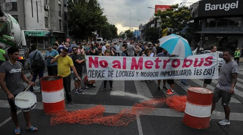 Rechazo por Metrobus Alberdi-Directorio