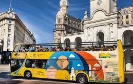 Bus turistico en la Ciudad